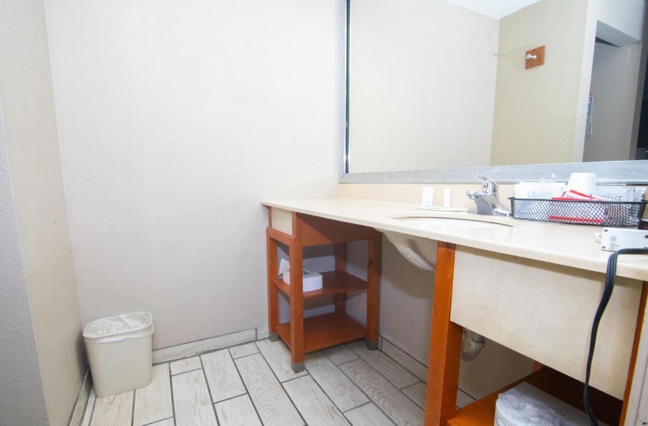 Travelodge By Wyndham Pueblo Dış mekan fotoğraf