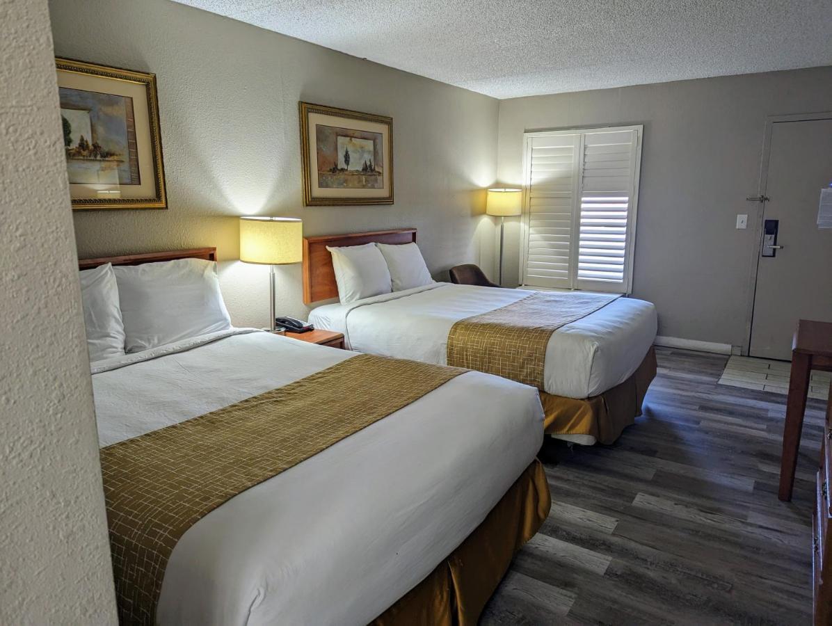 Travelodge By Wyndham Pueblo Dış mekan fotoğraf